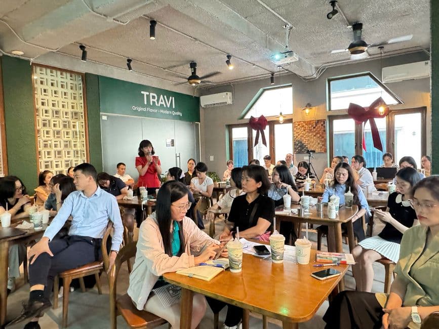 Hoạt động đào tạo cùng học viên